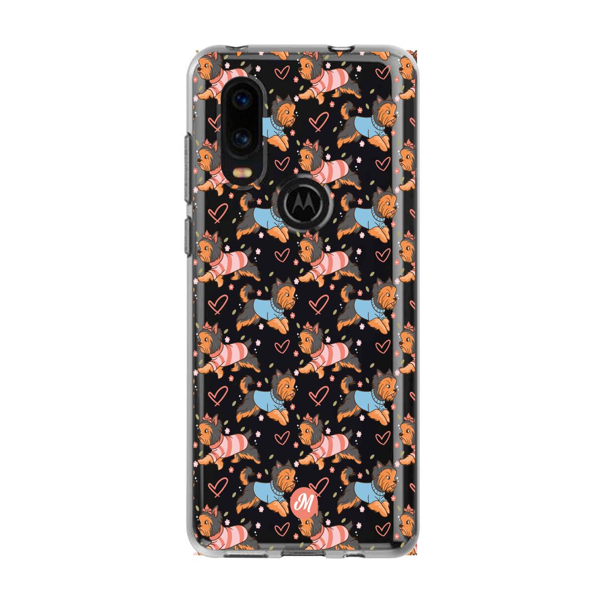 Cases para Motorola P40 Yorkshire enamorado - Mandala Cases