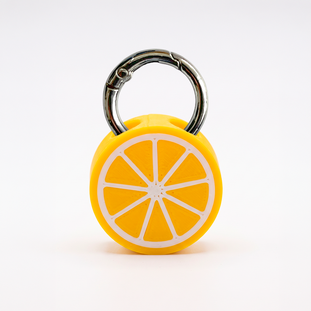 Holding rodaja limon