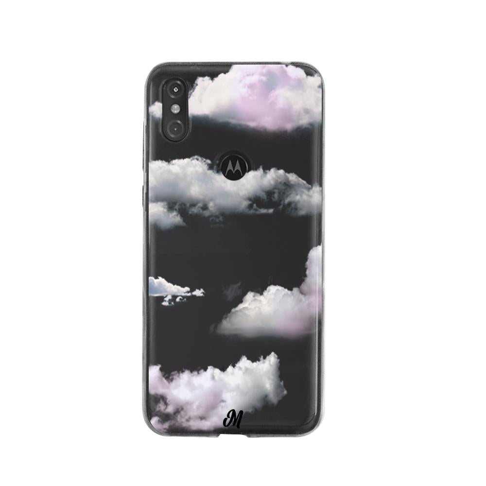 Case para Moto One Nubes Lila-  - Mandala Cases