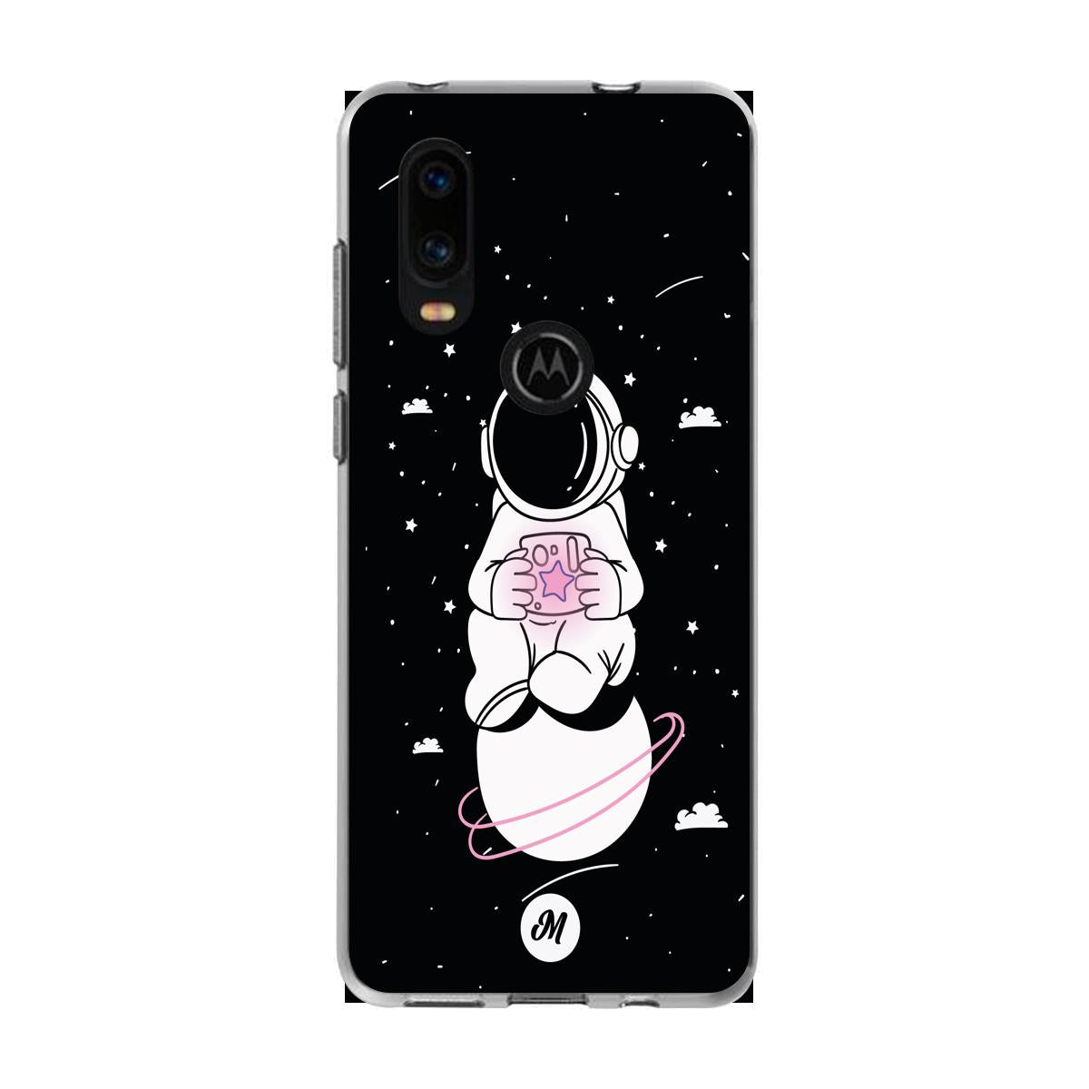 Cases para Motorola P40 Funda Astronauta Remake - Mandala Cases